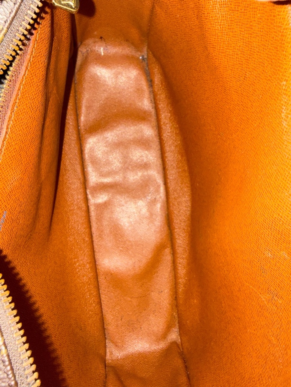 Louis Vuitton Brown Monogram Canvas Messenger Bag with Tan Leather Trim - Picture 11 of 16